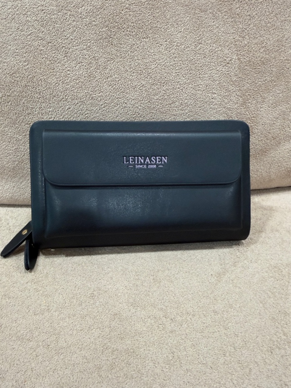 Leinasen Men's Black Zip-Around Wallet with Front Flap